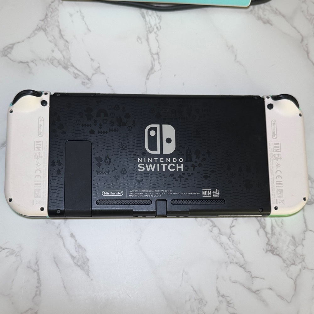 Nintendo Switch Console Animal Crossing Edition - Picture 5 of 15